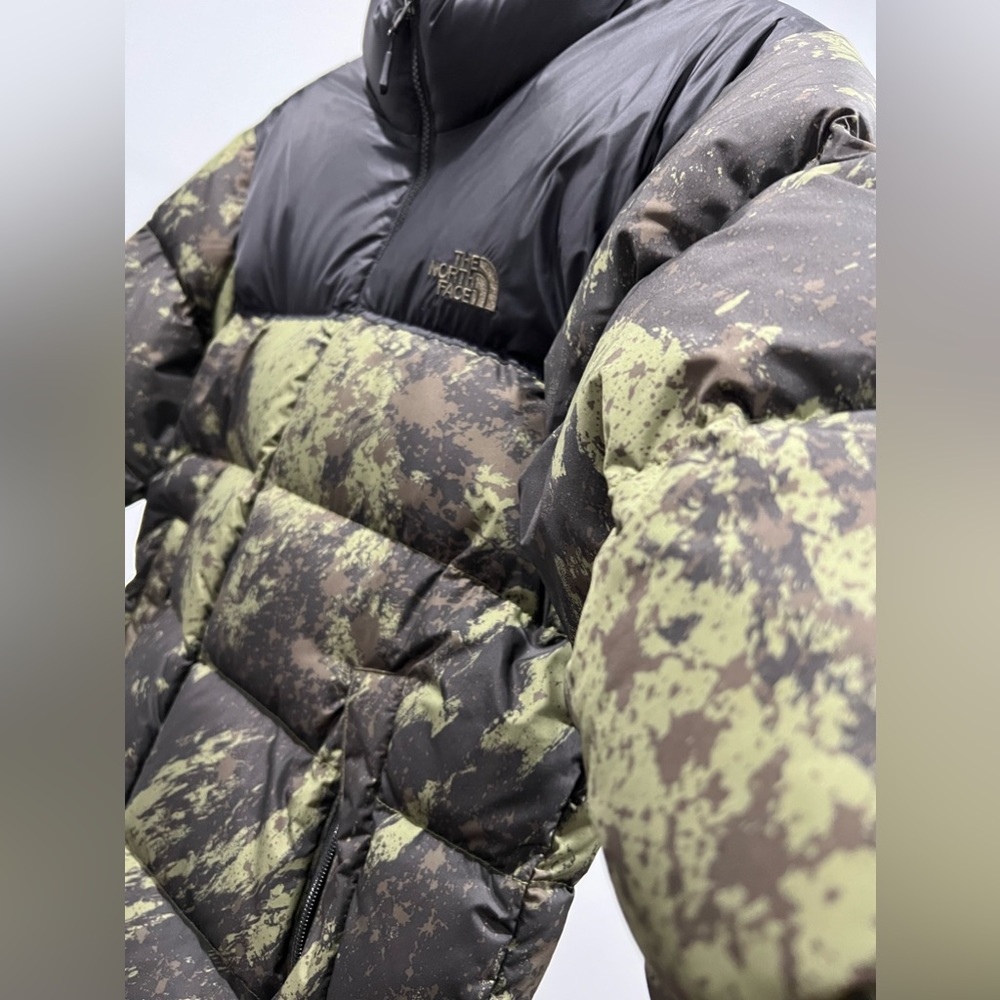 The North Face Nuptse - Picture 4 of 4